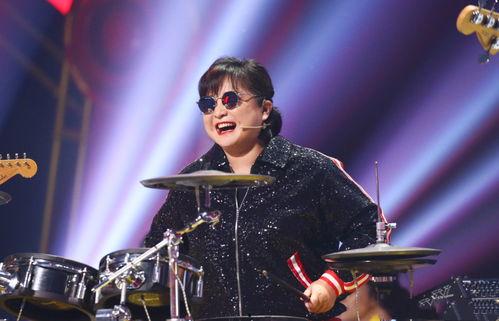 王牌最新爆料贾玲,王牌爆料背后的喜剧女王蜕变之路 第2张 王牌最新爆料贾玲,王牌爆料背后的喜剧女王蜕变之路 第2张